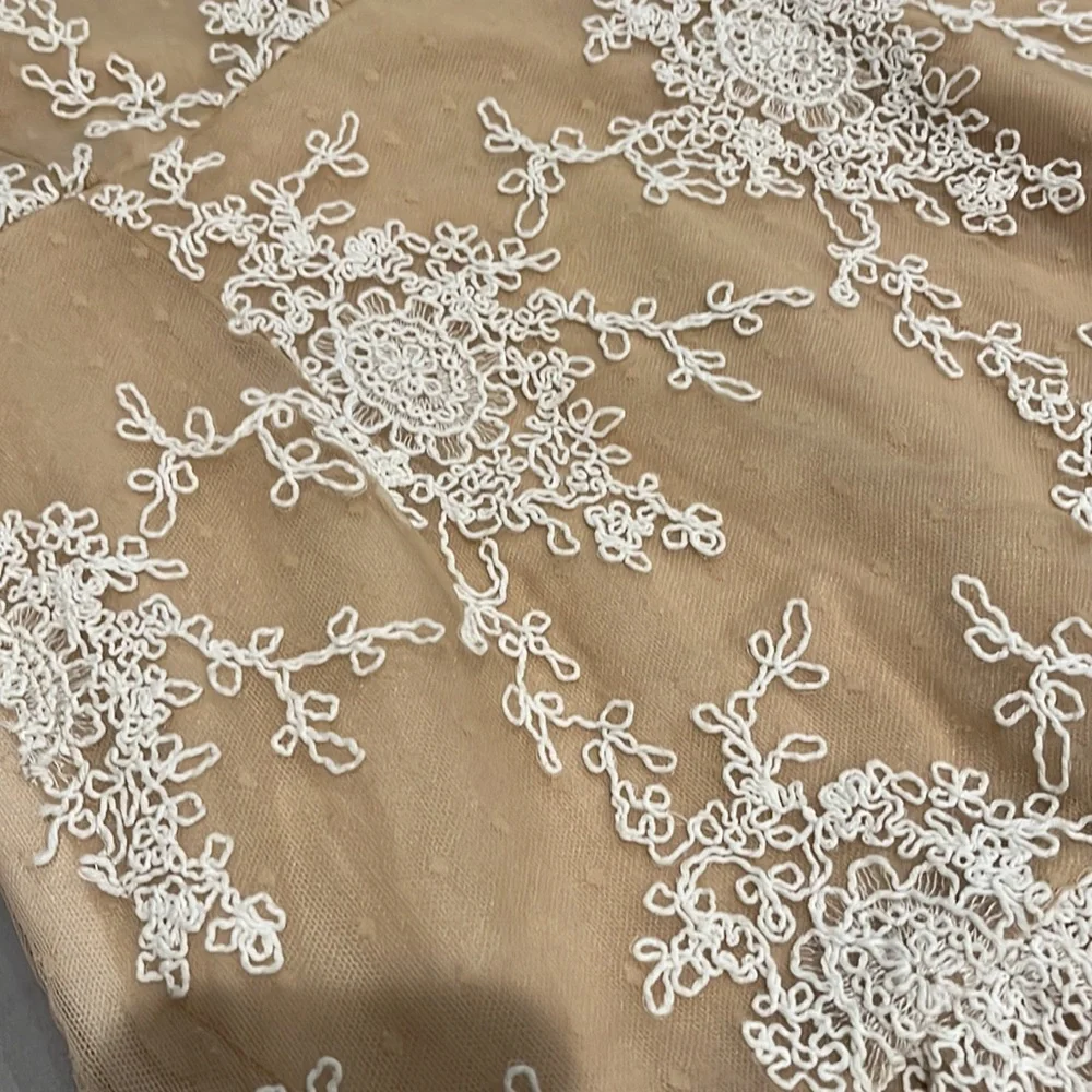NBD stunning Beige with beautiful White Embroidery overlay dress. Sleeveless L - Picture 10 of 16